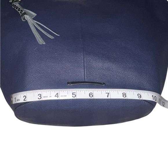 Like New Lucky Brand Azbi Genuine Leather Shoulder Bag Tote Elegant Navy Black - Picture 13 of 14